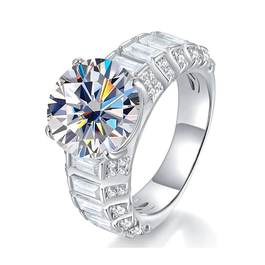 Nova 5-Carat Moissanite Ring – Opulence Redefined