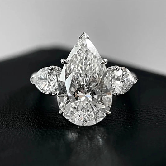 Elara: A Symbolic and Romantic Multi-Cut Moissanite Diamond Ring
