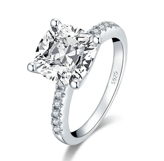 Shaula Ring: A Dazzling Cushion-Cut Moissanite Engagement Ring
