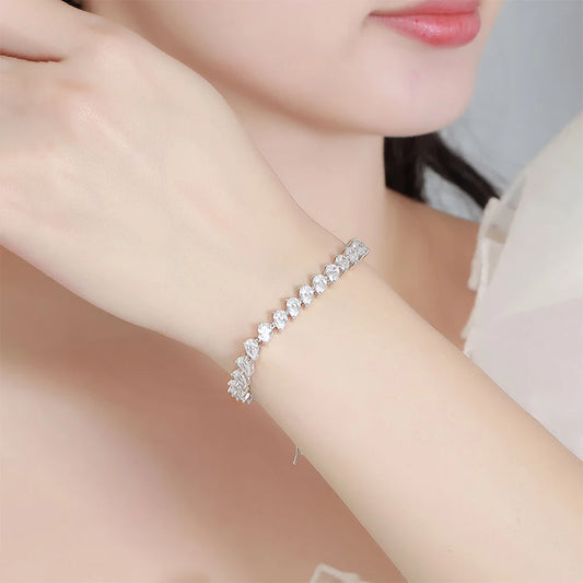 Phoibe 19-Carat Pear Cut Moissanite Tennis Bracelet – Luxurious Elegance