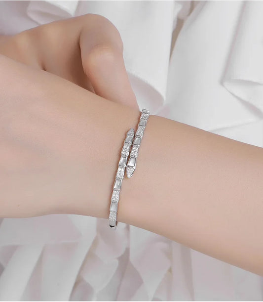 Ophis Serpent-Inspired Luxurious Moissanite Diamond Bangle