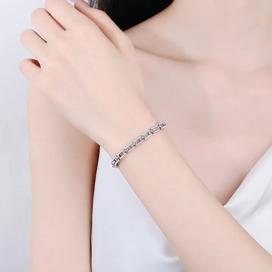 Yara 3.5-Carat Emerald Cut Moissanite Tennis Bracelet: Timeless Luxury