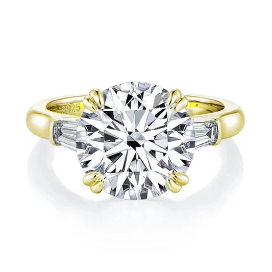 Pictor Three-Stone 5-Carat Moissanite Engagement Ring – Symbolism Meets Elegance